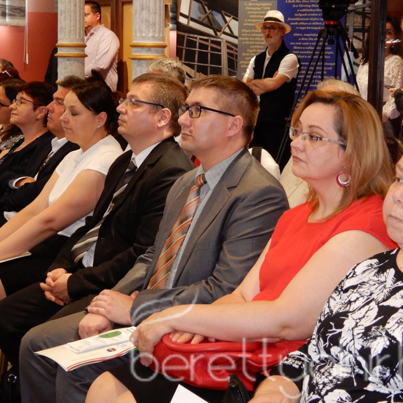 Átadták a felújított zsinagógát 25